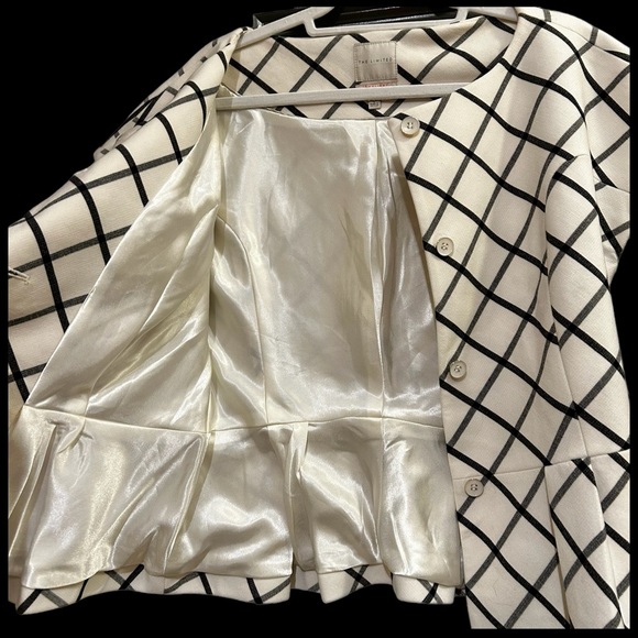 The Limited Scandal Collection Women’s Peplum Short Sleeve Jacket - Picture 3 of 12